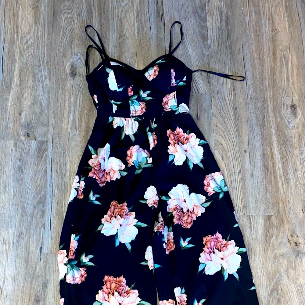 Beautiful silky Strappy floral jumpsuit